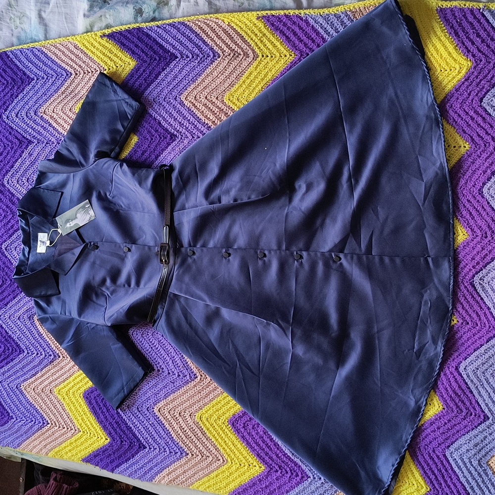Viola M Elegant Satin-Look Navy Blue Retro Dress NEW Lined in Medium!
